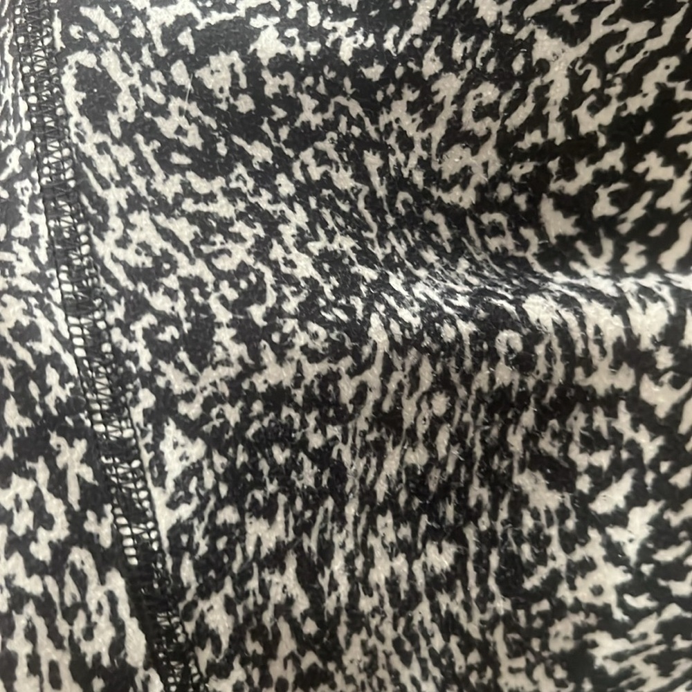 Lululemon InStill‎ HR Tight 25” in Warped Grain Alpine White Black Sz 14 - Picture 10 of 14